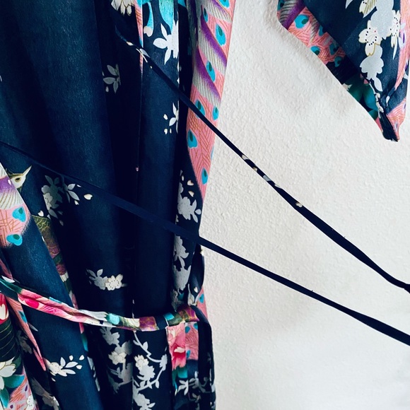 Sam Well Blue Floral Satin kimono Robe - Picture 6 of 9